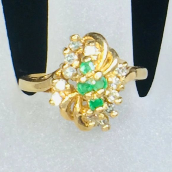 14K yellow gold 0.24ct round cut Diamond & Emerald ring..sz 7 4.7gm